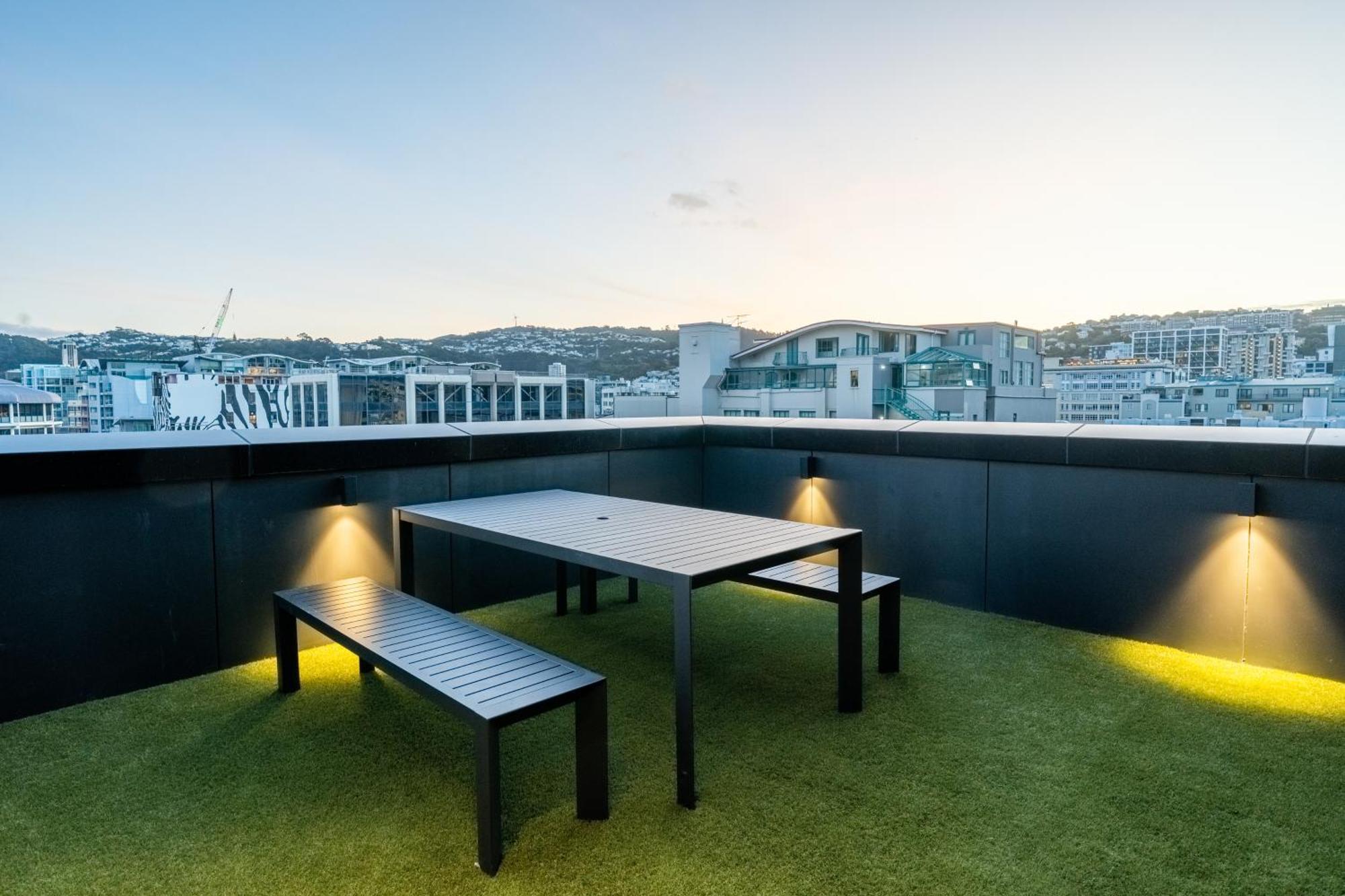 Отель Tryp By Wyndham Wellington, Tory Street Экстерьер фото